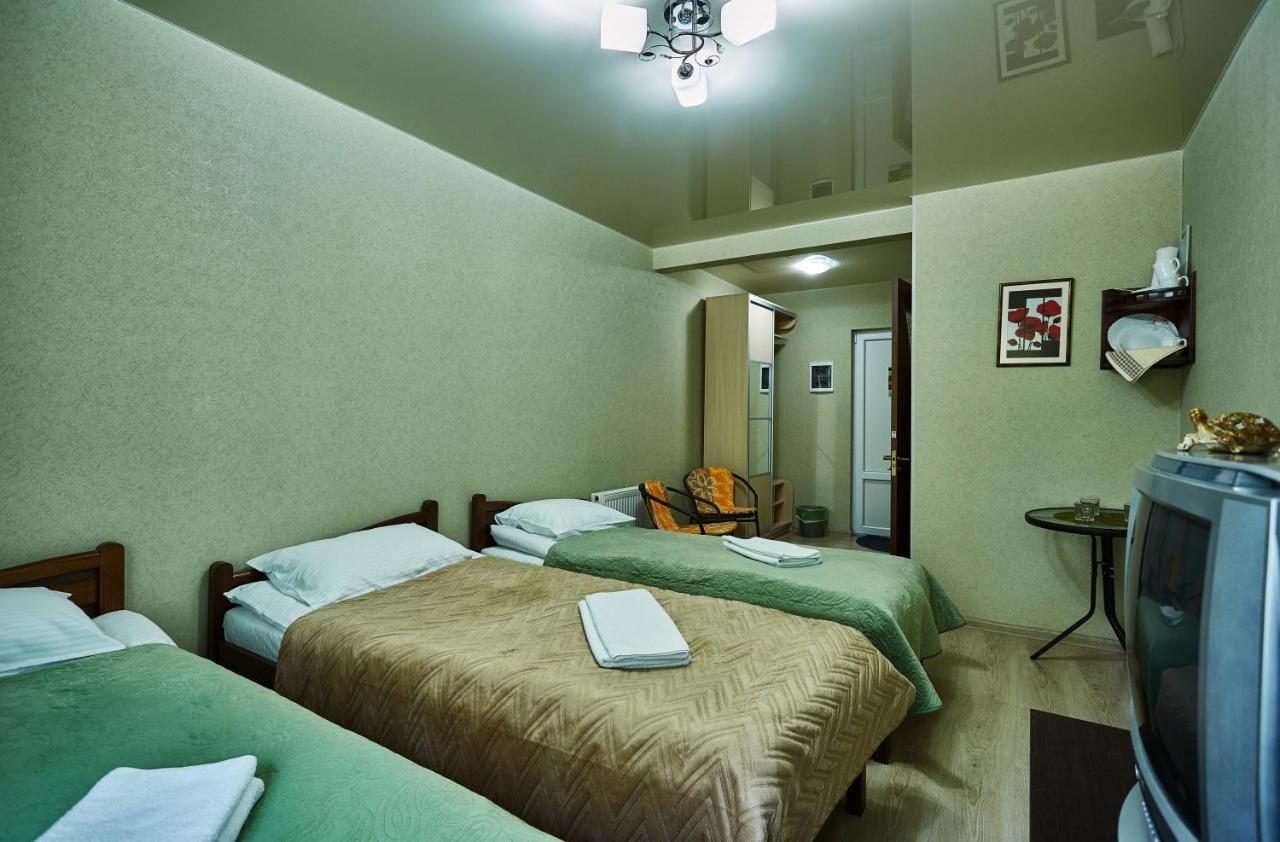 Domashniy Hotell Kamjanets-Podilskyj Exteriör bild